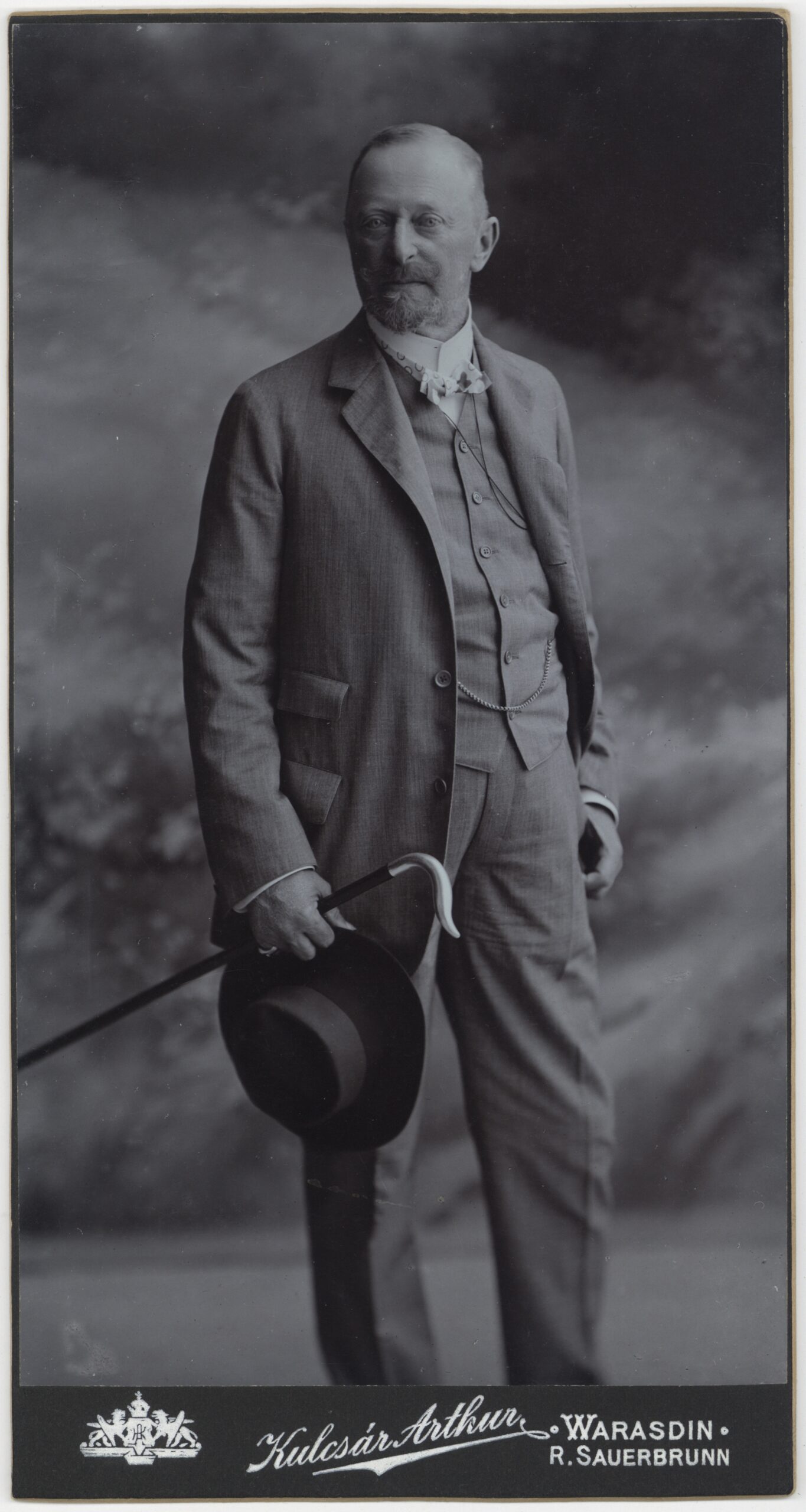Leo grof Auersperg (1844–1915), okoli leta 1910. Hrani Zgodovinski arhiv Ljubljana.