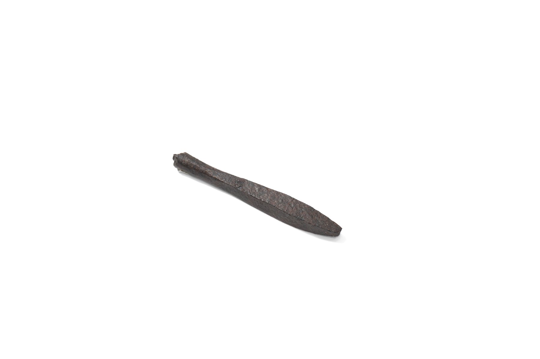 Iron arrowhead with a partially preserved spike tang, a square cross-section and a lanceolate profile. 13th–14th (15th) century. 
